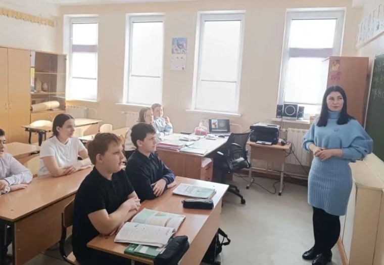 Женщины на фронте и в тылу.